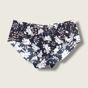 Victoria’s Secret Hiphugger Panty Large New